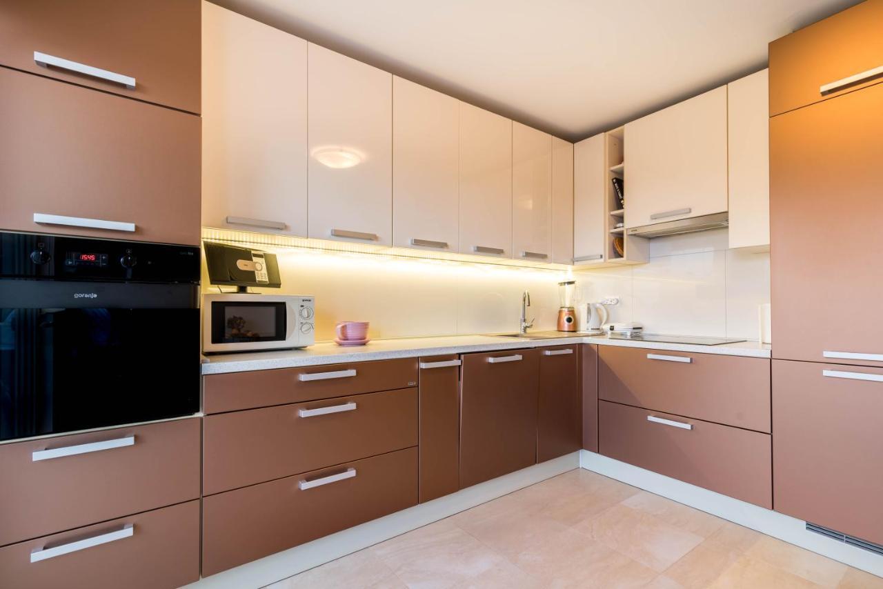 Apartment Jan 2+2 With Balcony Пула Екстериор снимка
