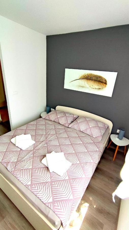 Apartment Jan 2+2 With Balcony Пула Екстериор снимка
