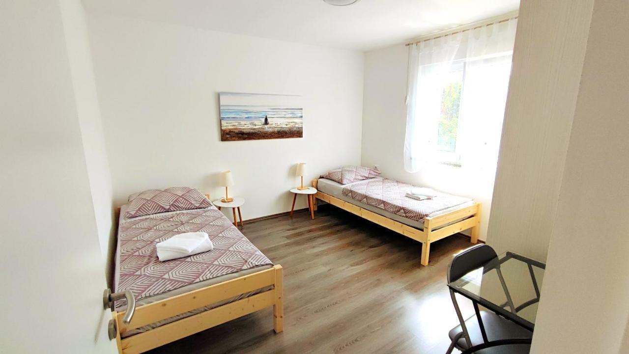 Apartment Jan 2+2 With Balcony Пула Екстериор снимка
